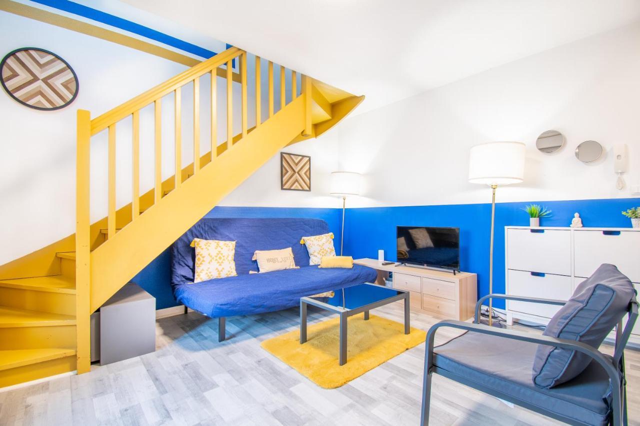 Charmant T2 Sur Ile De Nantes Avec Parking Et Balcon Esterno foto
